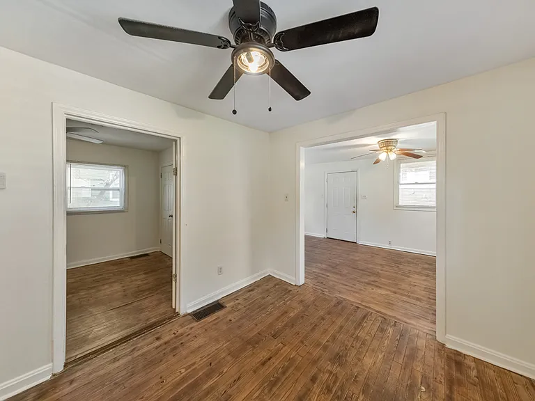 1776 Spring Ave — Photo 8