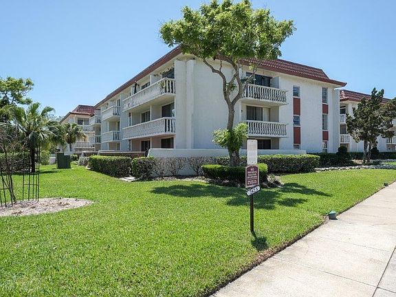 2nd image of 2623 Seville Blvd Unit 101