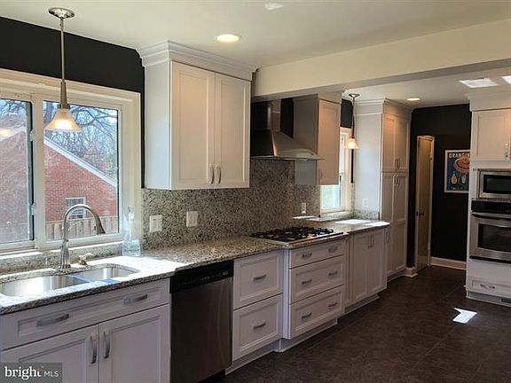 3rd image of 7113 Marlan Dr