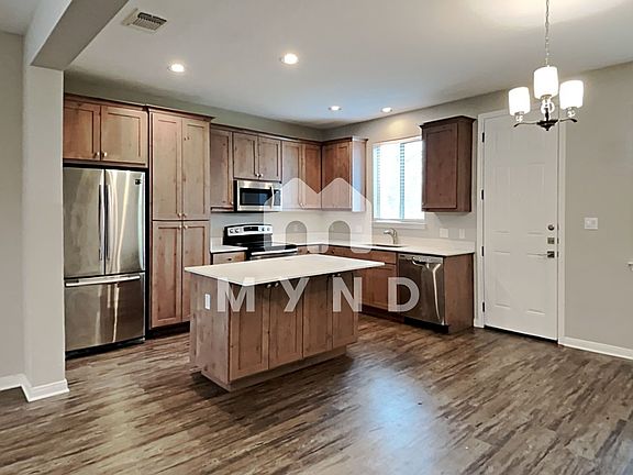 3rd image of 179 Holly St Unit 506