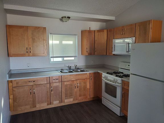 3rd image of 1548 Sierra Vista Dr #2