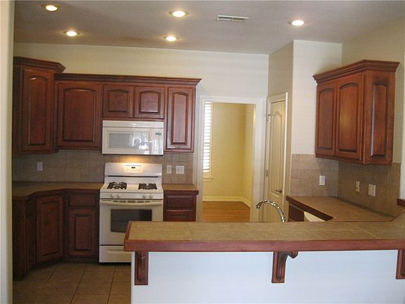 5th image of 13649 Loren Ln