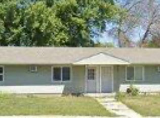 609 W Main St, New Hampton, IA 50659
