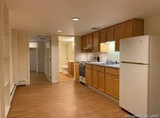 21 Hollow Tree Rd #L, Norwalk, CT 06854