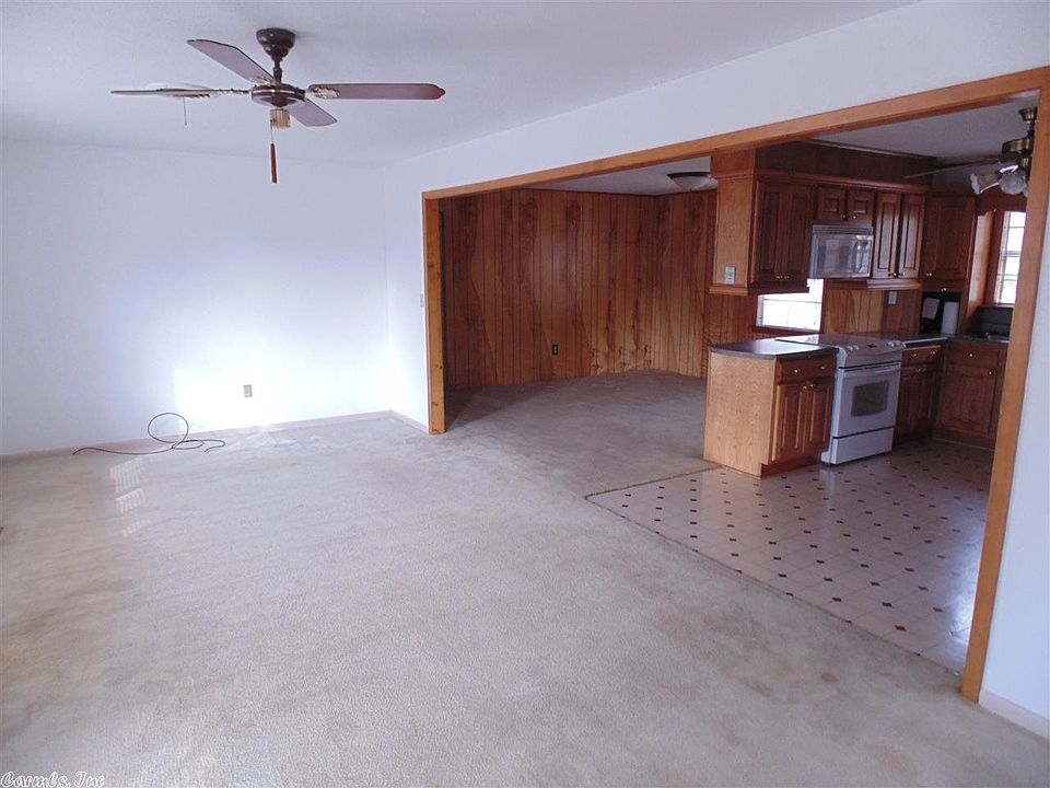 1st image of 1008 N Holly St