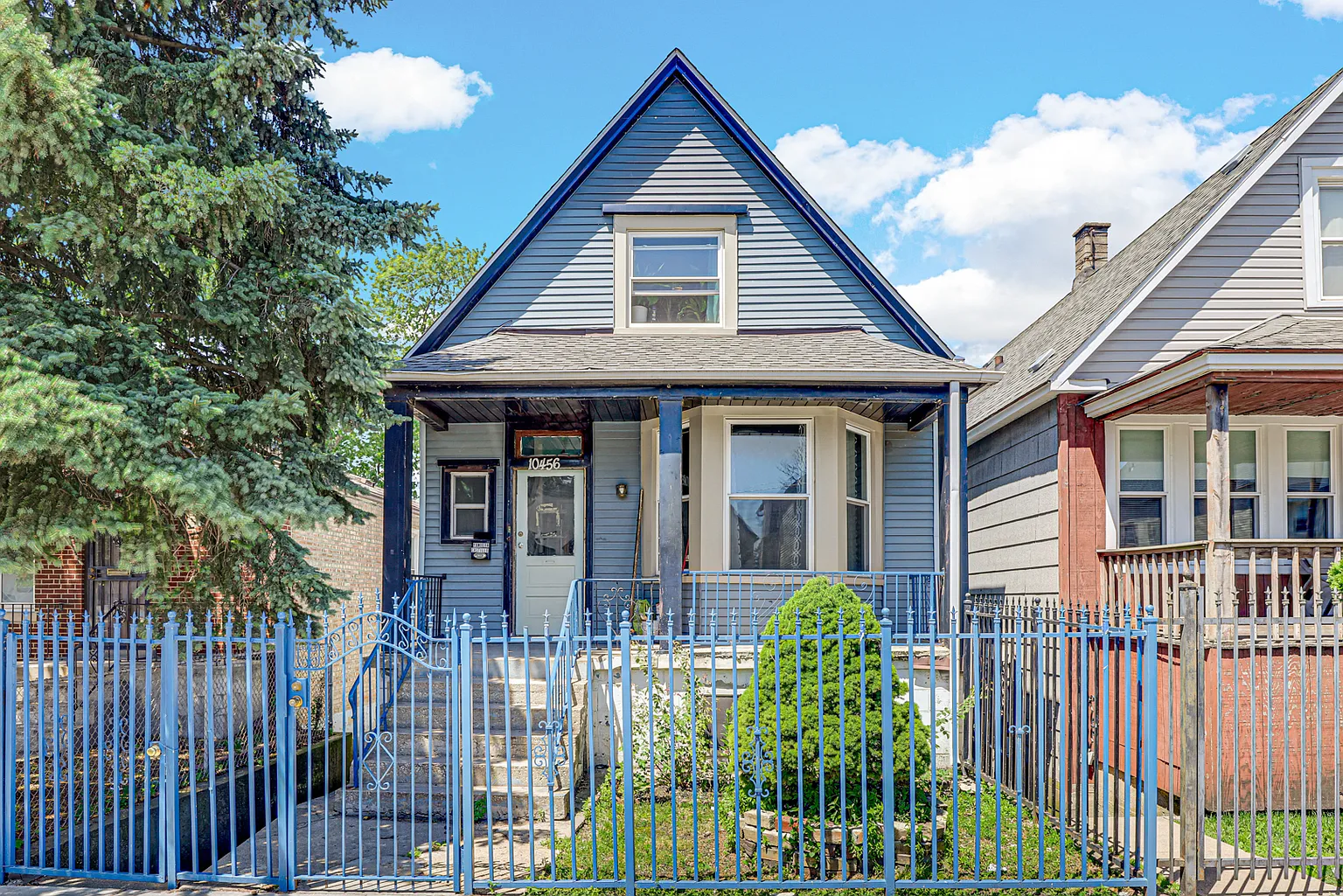 10456 S Avenue L photo 1
