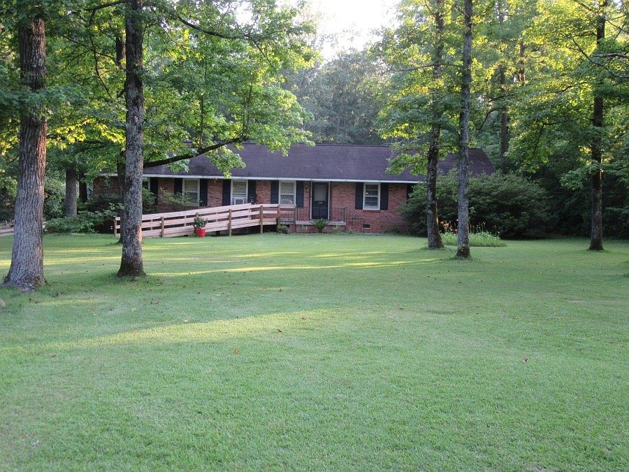 1st image of 158 Cherokee Dr
