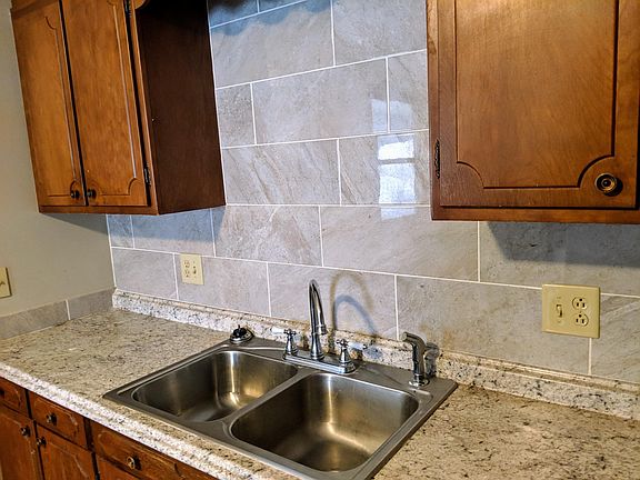 5th image of 4022 N 92nd Ave