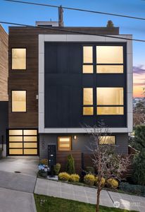 1000 5th Avenue N, Seattle, WA, 98109