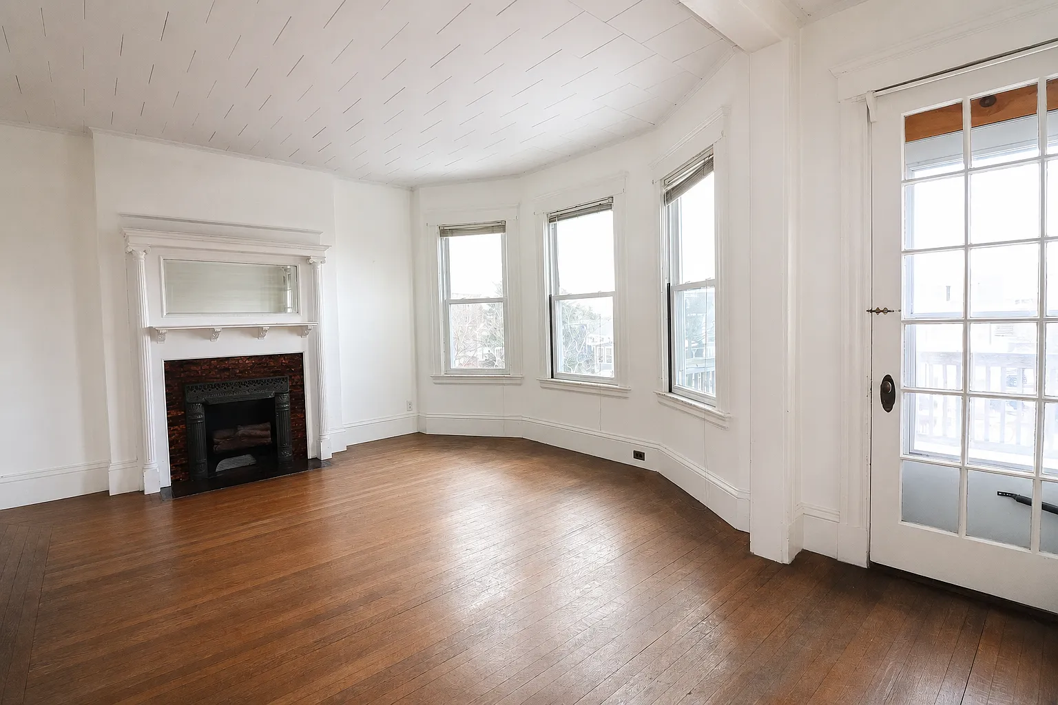 3 bed, 1400 sqft, $3,000 — Photo 1