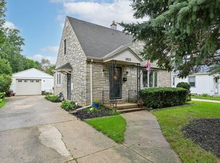 2823 S 85th St, West Allis, WI 53227