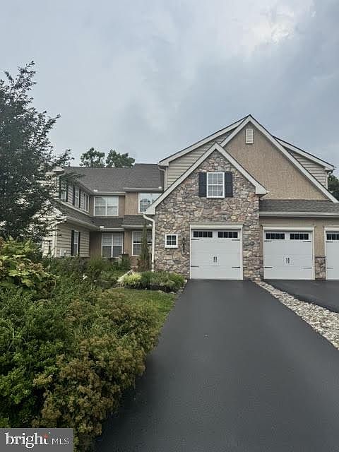 1st image of 1204 Derry Ln