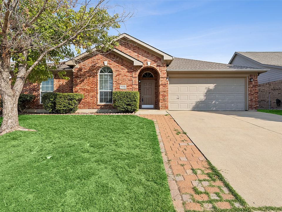 1st image of 544 Cranbrook Dr