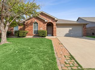 544 Cranbrook Dr, Fort Worth, TX 76131