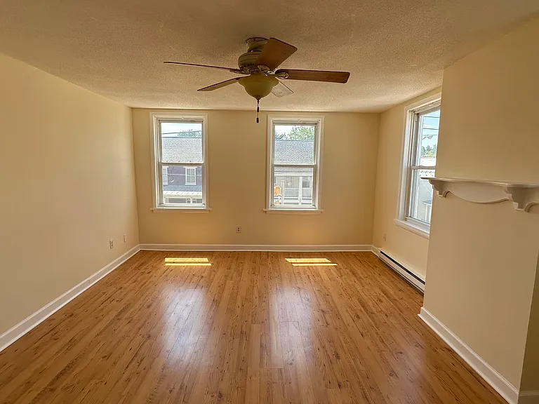 417 Main St #3 — Photo 4