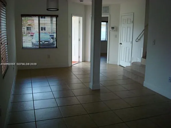 7430 NW 179th St #7430, Hialeah, FL 33015