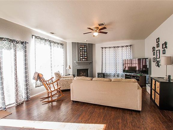 5th image of 3613 Crestcreek Ct
