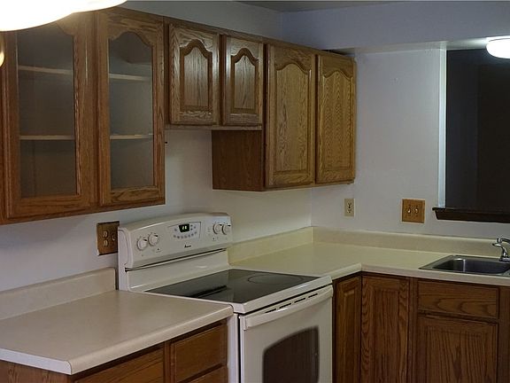 3rd image of 239C Whitestown Vlg