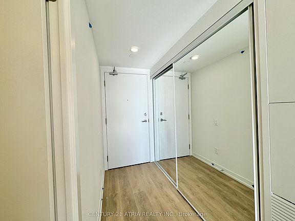 5th image of 82 Dalhousie St #10