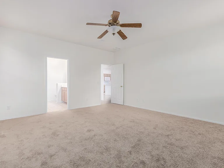3209 W Saint Catherine Ave — Photo 15