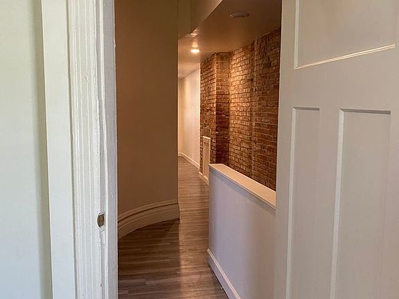 4th image of 1422A Union Blvd