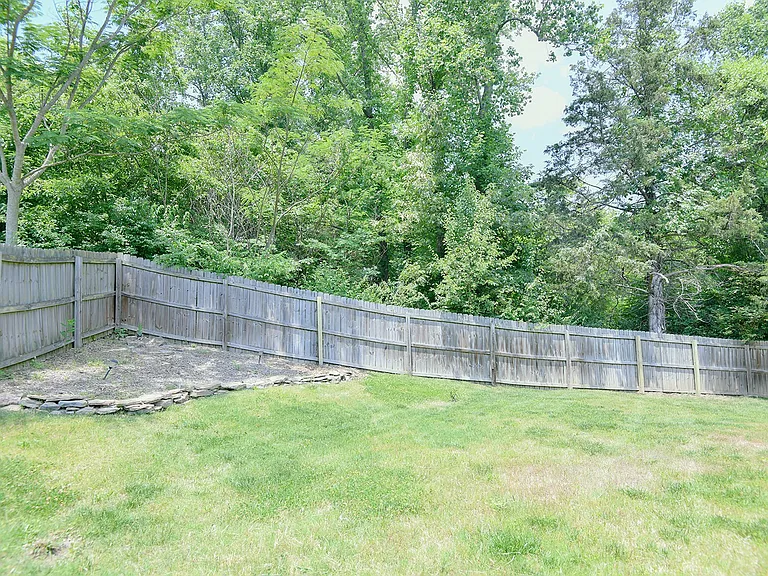 132 Tulip Grove Point — Photo 46