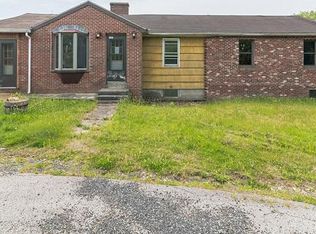 1477 Dunhamtown Brimfield Rd, Brimfield, MA 01010