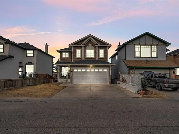 3rd image of 300 S Taracove Estate Dr NE