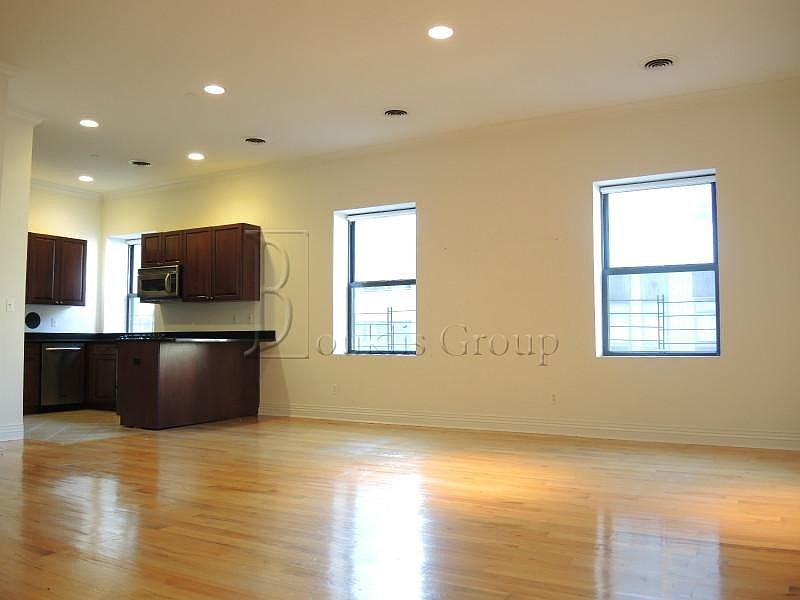1st image of 125 Church St Frnt 3