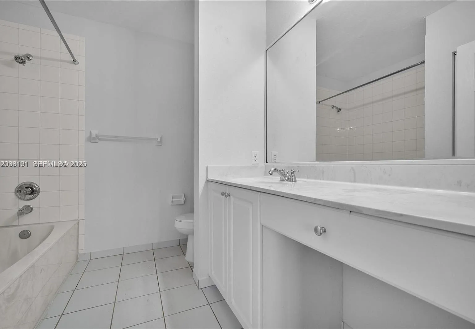 Solabella Condo — Photo 4