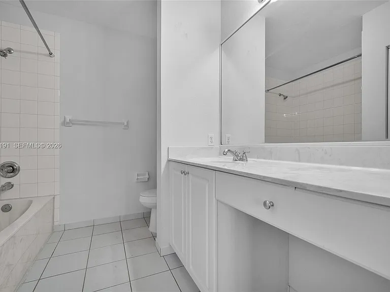 17359 NW 7th Ave #1505 — Photo 4