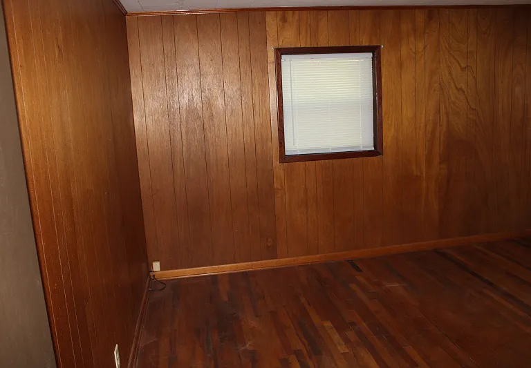 952 White Ave — Photo 10