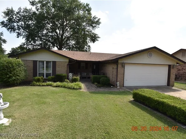1704 E Edmondson Dr, Sallisaw, OK 74955
