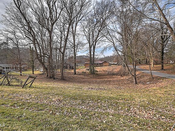 2nd image of Pamela Ct