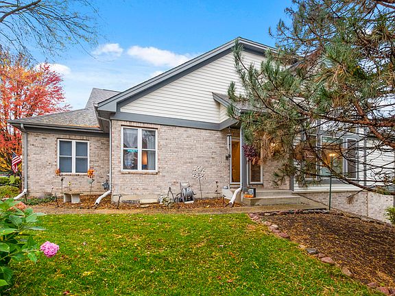 3rd image of 14322 Dawnwood Ct