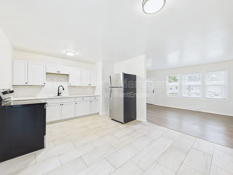11018 Booth Ave — Photo 5