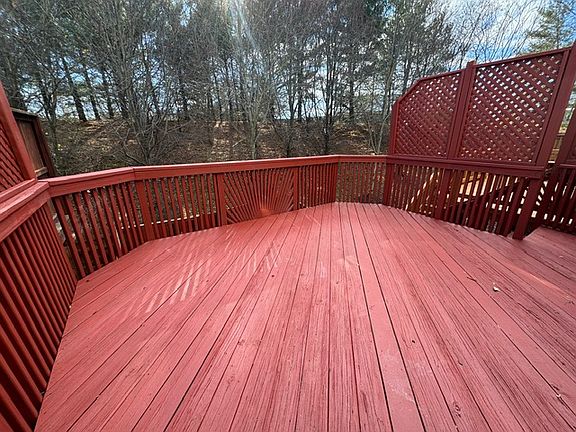 Upper Level Deck