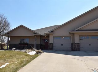 1505 W Dunbar Trl, Sioux Falls, SD 57108