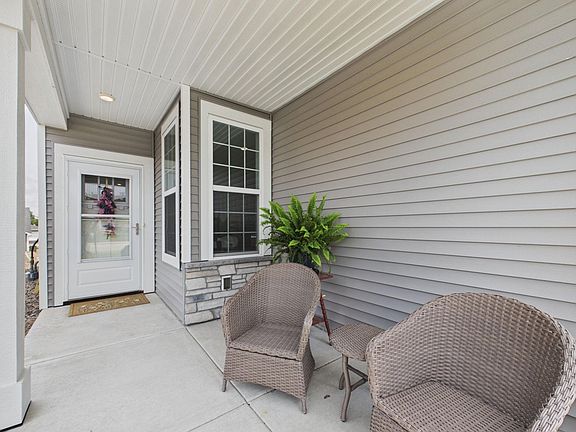 3rd image of 196 Liberty Heights Dr