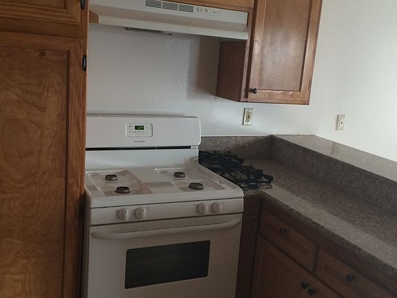 3rd image of 6041 Whitsett Ave APT 107