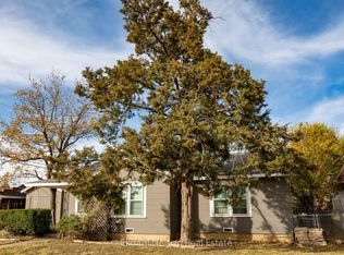 1201 Compton St, Stamford, TX 79553