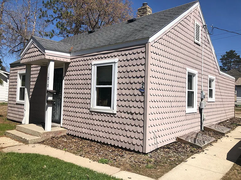 1010 Irvine Ave NW #1 — Photo 1