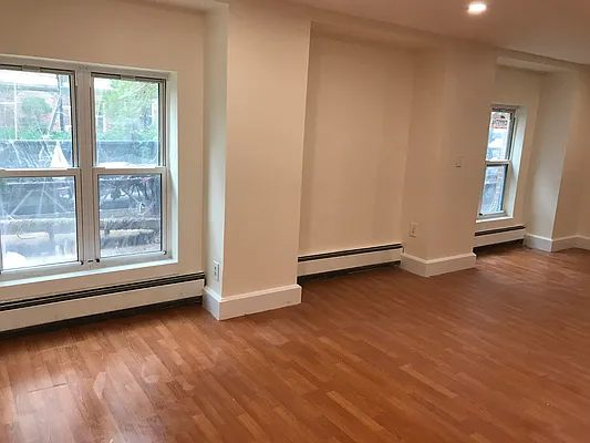 Rented by Remax Edge | media 9