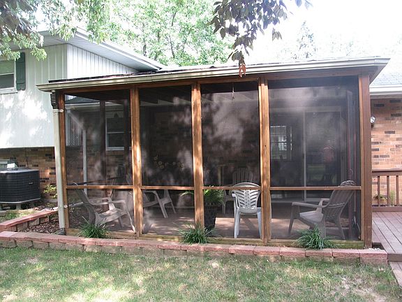 5th image of 5817 Red Oak Dr
