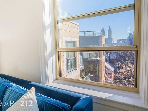 4th image of 170 W 74th St APT 814