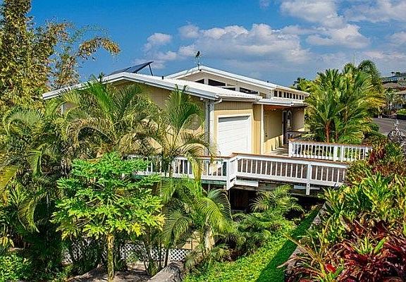 2nd image of 77-6412 Pualani St