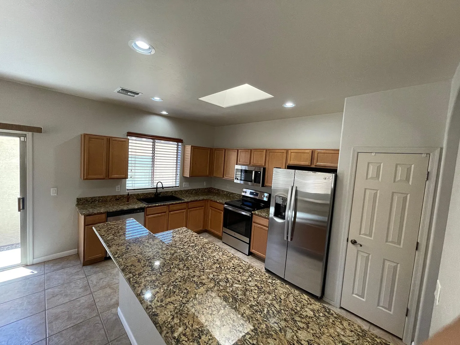 1155 W Calle Fuente De Carino — Photo 4