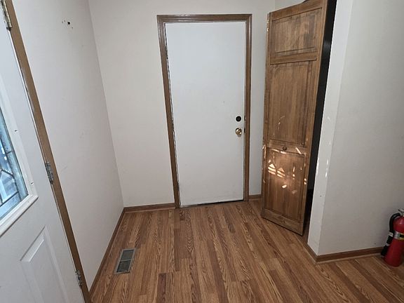 3rd image of 4601 Olmstead Dr