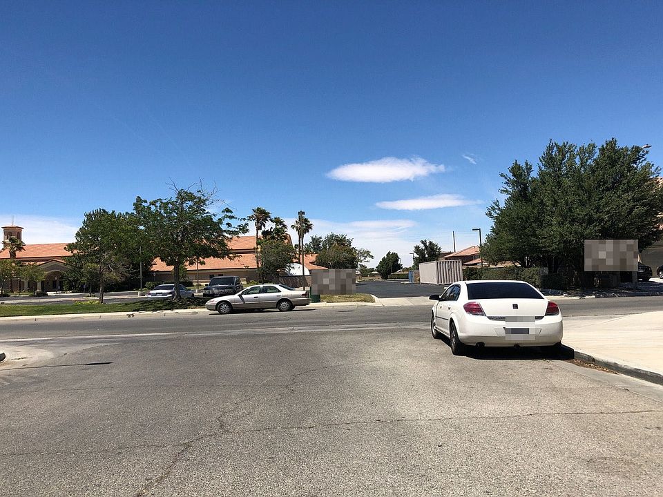 2nd image of 44250 Dahlia St