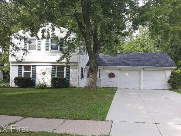 2465 Waltham Dr, Troy, MI 48085